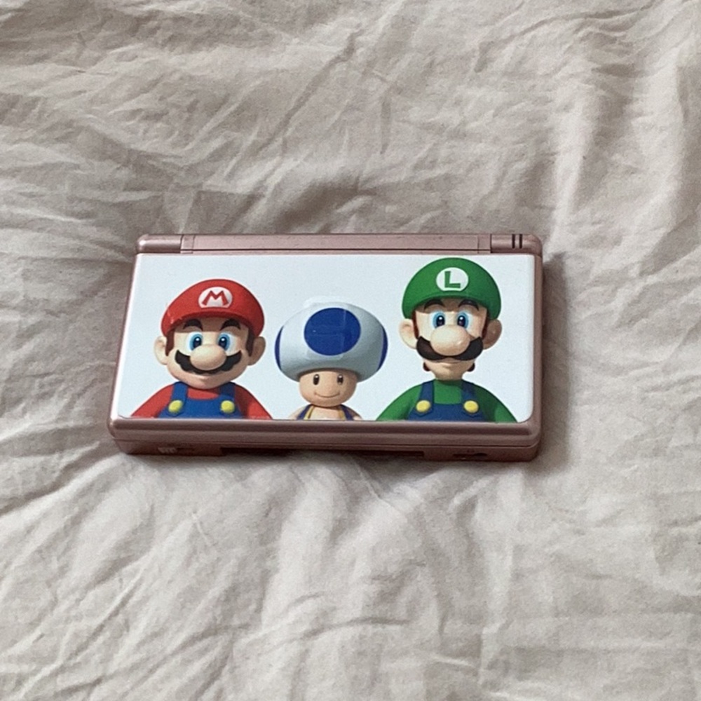 Nintendo 3DS
Atlantis SquarePants 
Build A Bear
Puzzler World
Brain Age